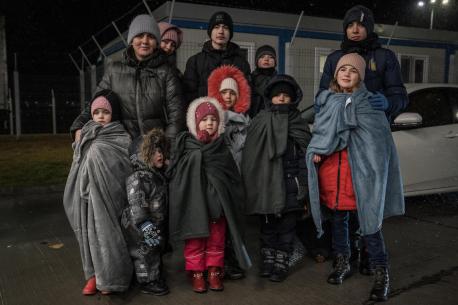 Just days after the war in Ukraine escalated, a family of 11 siblings left everything behind and entered Romania at the Isaccea border crossing. 