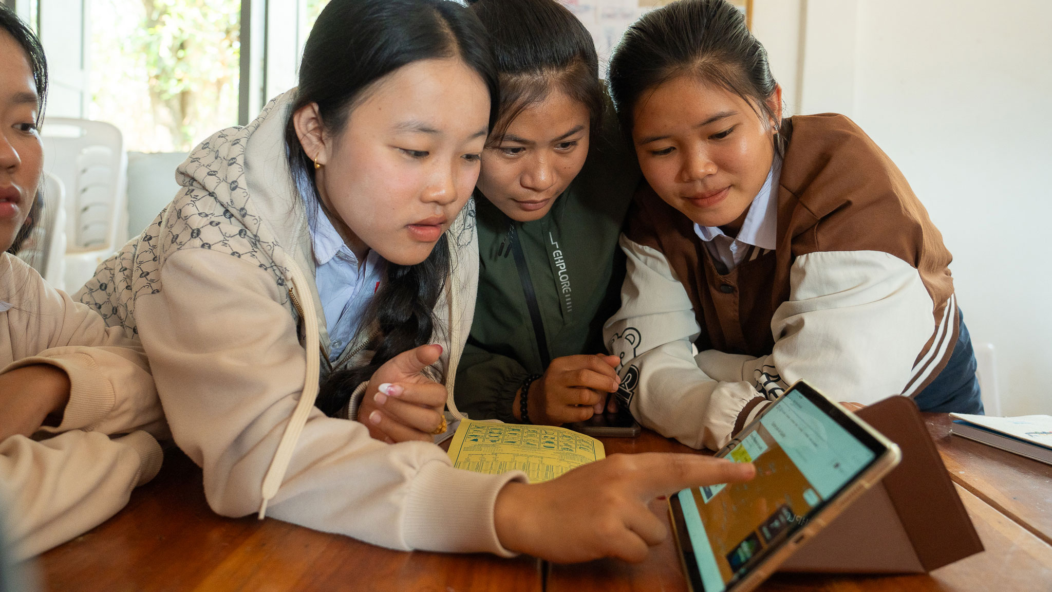 UNICEF ボストンバッグ ネイビー 世界地図Ver. Power4Girls Partnership: Support Adolescent Girls | UNICEF USA
