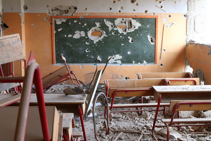 On 8 January 2016 a primary school in Hujjaira, Rural Damascus is damaged due to continuous violence in the area. Even though the situation in Hujjaira is calmer now, students cannot return to their damaged school.