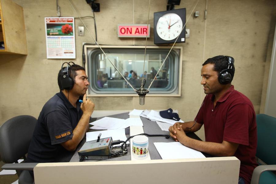 Nepal Earthquakes 2015: anchor Janardan Bista speaks live with Dr. Shaligram Bhattarai during a segment of the new UNICEF-supported ‘Bhandai-Sundai’ (Listening-Talking) radio program, which is being broadcast from national radio station Radio Nepal.