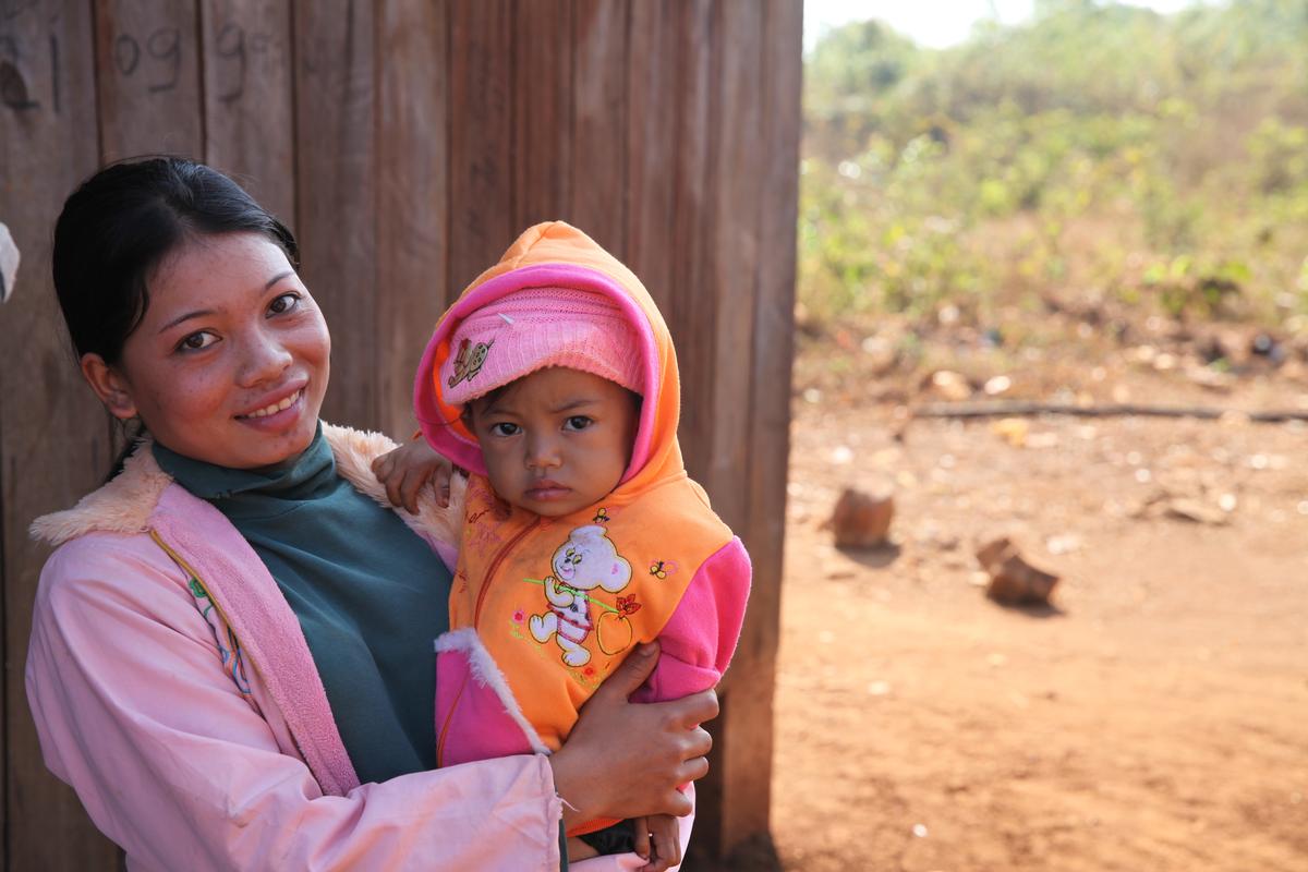 Mother and child in Cambodia, where UNICEF and Kiwanis International have worked together to fight maternal and neonatal tetanus.
