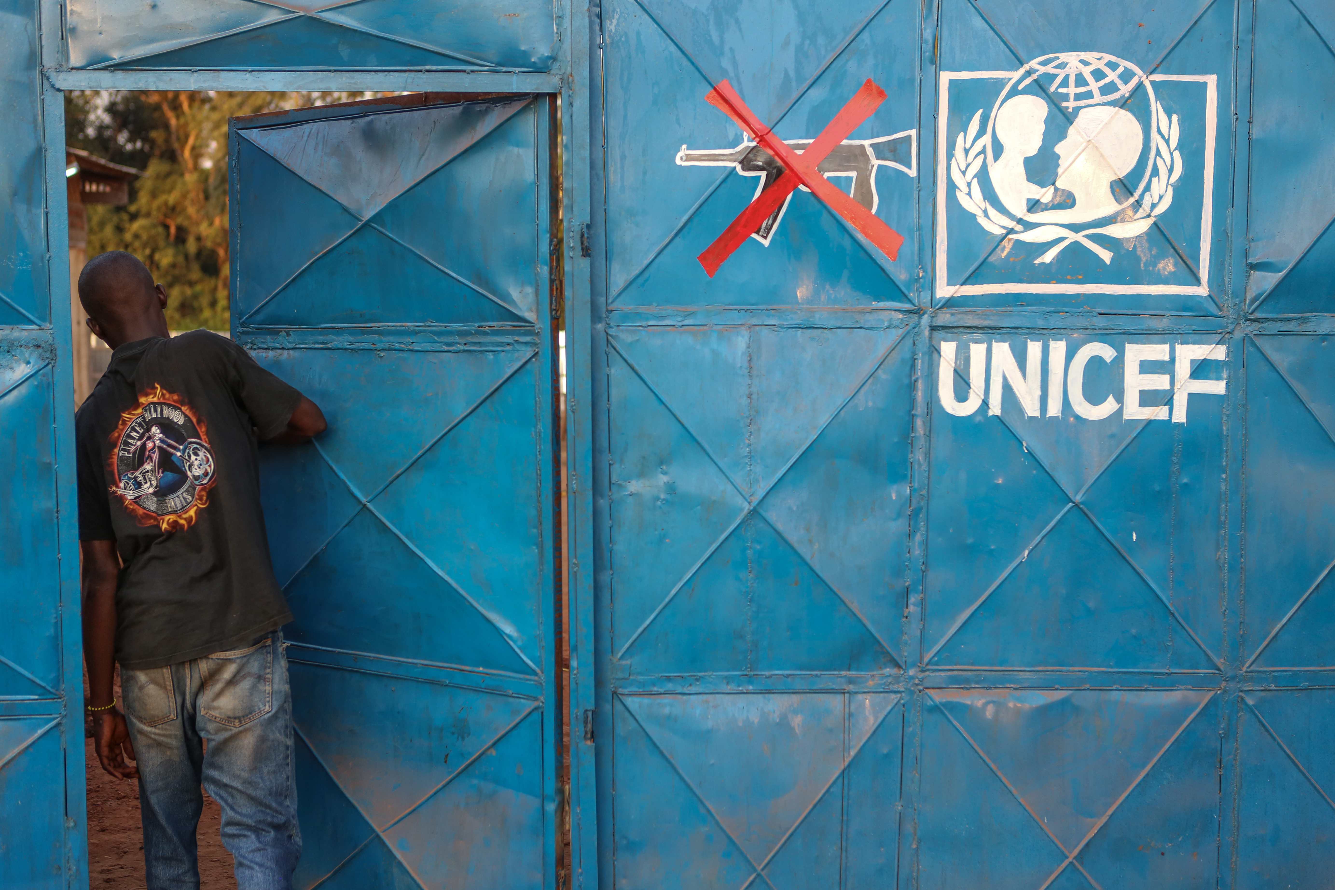 Red Hand Day: Raising Awareness of Children in Armed Conflict | UNICEF USA