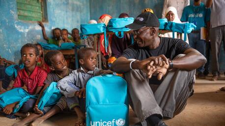 Mohamed Fall, UNICEF Regional Director for Eastern and Southern Africa engages with IDP and host community childrend in a school in Ba’adley, IDP Site, Shabelle Zone, Somali Region, Ethiopia.