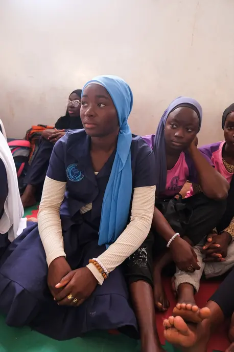 Students in Senegal participate in a UNICEF-supported session supporting girls' rights.