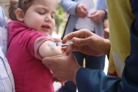 A UNICEF-WHO national immunization campaign to reach Syrian children in remote places launched this week amidst a surge in violence