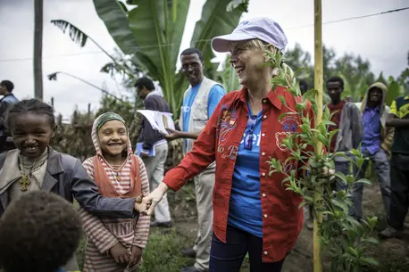 CAROL HAMILTON WITH UNICEF