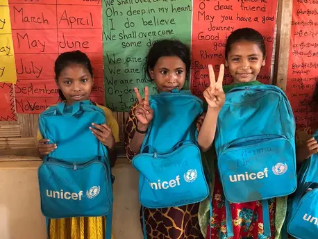 Rohingya refugee children living in Cox's Bazar, Bangladesh go to UNICEF-supported Child-Friendly Spaces to play, learn and feel safe. UNICEF, Rohingya refugees, Bangladesh, Cox's Bazar, education, educating girls, humanitarian relief