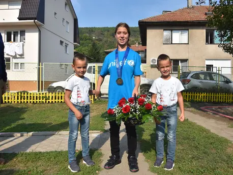 UNICEF - Special Olympics spokesperson Lucy Meyer, center, visited social inclusion programs for children with disabilities in Bosnia and Herzegovina in September 2018. UNICEF, Lucy Meyer, Special Olympics, Bosnia and Herzegovina, children with disabilities, social inclusion programs