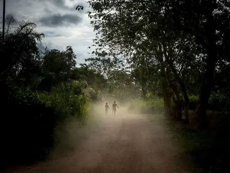 Children on the road in Bamba 2 Village on the outskirts of Bangui, Central African Republic, September 2018. UNICEF, Central African Republic