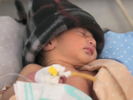 An infant born prematurely receives treatment at a UNICEF-supported hospital in Sana'a, Yemen in January 2018. More than 3 million children have been born in Yemen since violence ravaging the country escalated in 2015. 