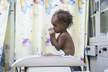 Little Saba was suffering from fever, diarrhea and acute malnutrition when her mother brought her to a UNICEF-supported Therapeutic Feeding Center in Yemen. Doctors there saved her life.