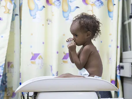 Little Saba was suffering from fever, diarrhea and acute malnutrition when her mother brought her to a UNICEF-supported Therapeutic Feeding Center in Yemen. Doctors there saved her life. 