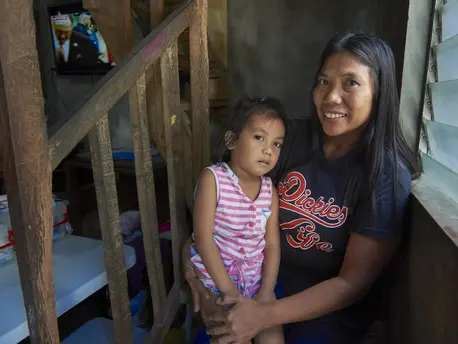 In the Philippines, Shirly Mendez, 41, was afraid to vaccinate her youngest child until a UNICEF-supported public health campaign persuaded her of the importance of immunization. In the Philippines, Shirly Mendez, 41, was afraid to vaccinate her youngest child until a UNICEF-supported public health campaign persuaded her of the importance of immunization.