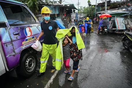 Super Typhoon Rolly/Goni made landfall in Bato, Catanduanes, Philippines. Super Typhoon Rolly/Goni made landfall in Bato, Catanduanes, Philippines.