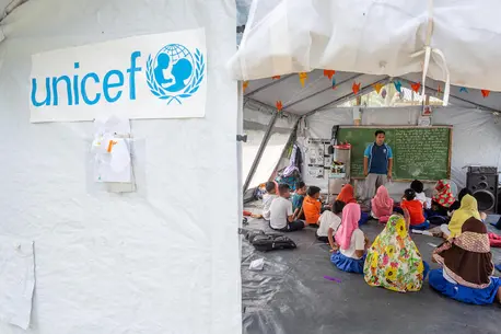 On September 16, 2019, in Maguindanao, Mindanao, the Philippines, children learn in a new high-performance UNICEF tent that makes up part of Kulasi Elementary School. On September 16, 2019, in Maguindanao, Mindanao, the Philippines, children learn in a new high-performance UNICEF tent that makes up part of Kulasi Elementary School.