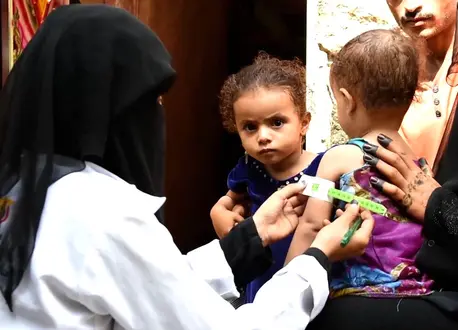 UNICEF-supported community healtlh worker Razaqh Ahmed Ahmed Haroon Habad goes door-to-door to care for children in the village of Wadi Habat, Yemen. UNICEF-supported community healtlh worker Razaqh Ahmed Ahmed Haroon Habad goes door-to-door to care for children in the village of Wadi Habat, Yemen.