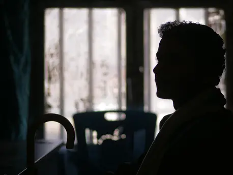 In early 2020, UNICEF worked with authorities and other international organizations to release 68 children captured in military operations in Yemen, including Ahmed, 16 (name changed). In early 2020, UNICEF worked with authorities and other international organizations to release 68 children captured in military operations in Yemen, including Ahmed, 16 (name changed).