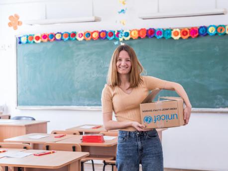 Teacher Anastasiia Konovalova fled the war in Ukraine and started a primary school for Ukrainian refugee children in Bucharest, Romania, with support from the Ministry of Education and UNICEF. 