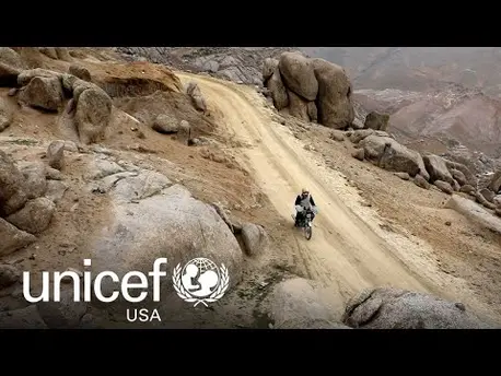 Thumbnail for video UNICEF Delivers COVID-19 Vaccines to Teachers in Afghanistan