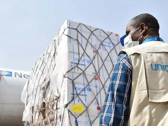 On 16 April 2020 in Nigeria, UNICEF received a delivery of vital health supplies to support the fight against the COVID-19 pandemic via a flight funded by the Maersk Division APM Terminals. The supplies include 10,000 test kits, 15 oxygen concentrators, personal protective equipment (PPE), vaccines, emergency health kits and other vital health supplies, which will support the Government’s COVID-19 Response Plan and UNICEF work in support of children and families in Nigeria.