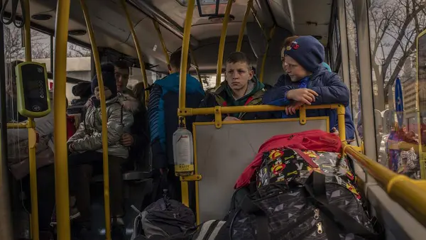 The war in Ukraine has made refugees of mothers and children who have their homes on their way to Poland. 
