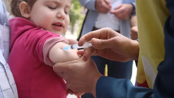 A UNICEF-WHO national immunization campaign to reach Syrian children in remote places launched this week amidst a surge in violence