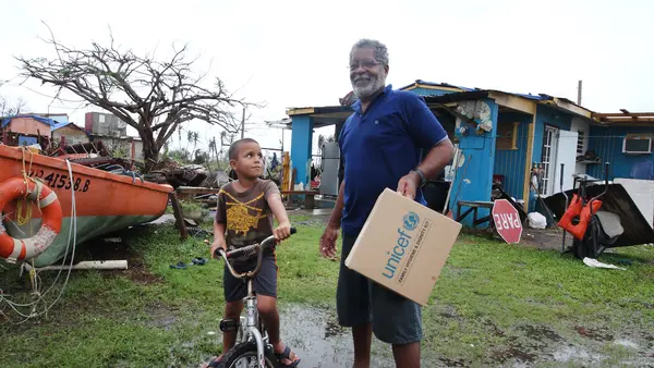 In October 2017, UNICEF and partners delivered hygiene kits to families in Humacao, Puerto Rico in the aftermath of Hurricane Maria. 