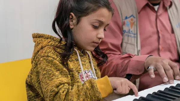 unicef, child refugees, Syrian refugees, music therapy, 