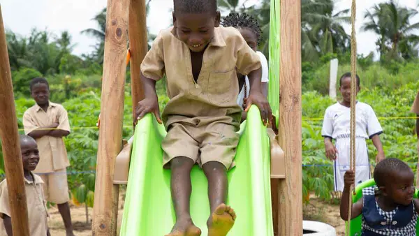 UNICEF fights plastic pollution and ensure that every child learns in a supportive environment by building classrooms made of plastic bricks,