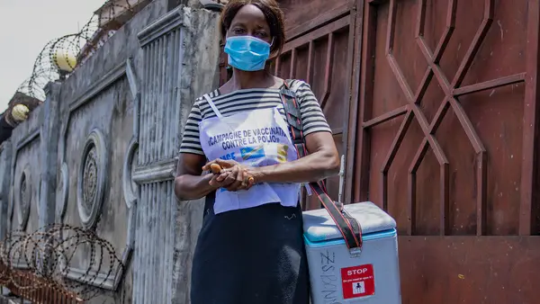 Health worker Arlette Nyange during the UNICEF-supported immunization campaign in Kinshasa, DR Congo.