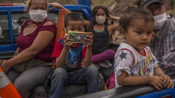 HELP MIGRANT CHILDREN FLEEING VIOLENCE AND POVERTY READ MORE