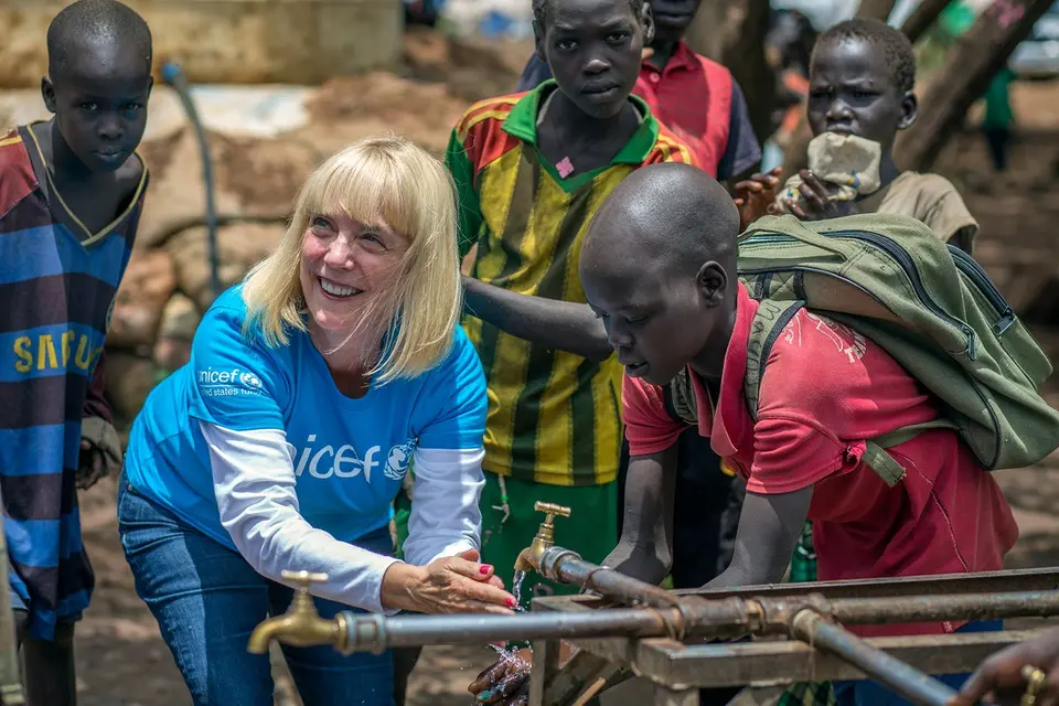 Carol Hamilton visits a water point supported by UNICEF