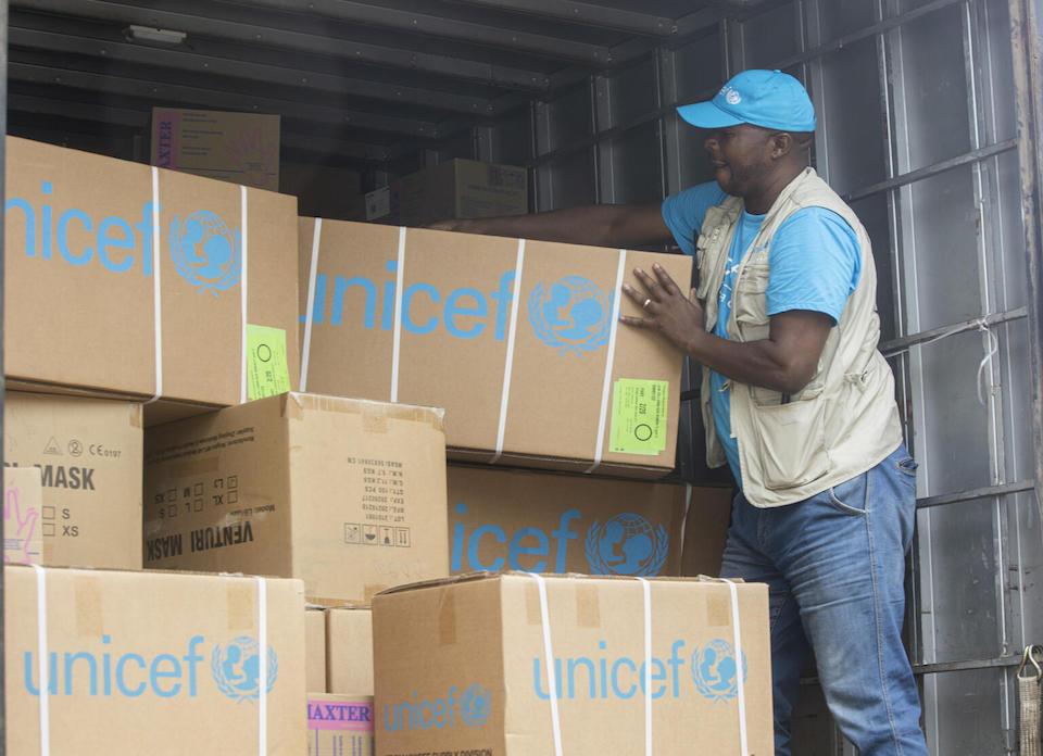 Deliveries of key medical supplies begin arriving in Vilankulos as part of UNICEF’s response to Tropical Storm Freddy.