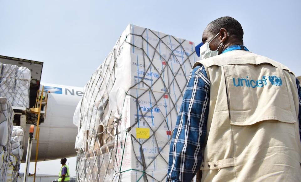 Emergency supplies provided by UNICEF arrive in Nigeria.
