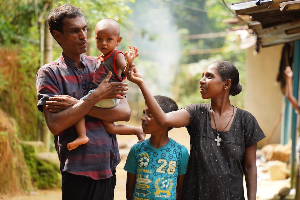 A family of four struggling to survive the economic crisis in Sri Lanka are getting support through a UNICEF cash transfer program..