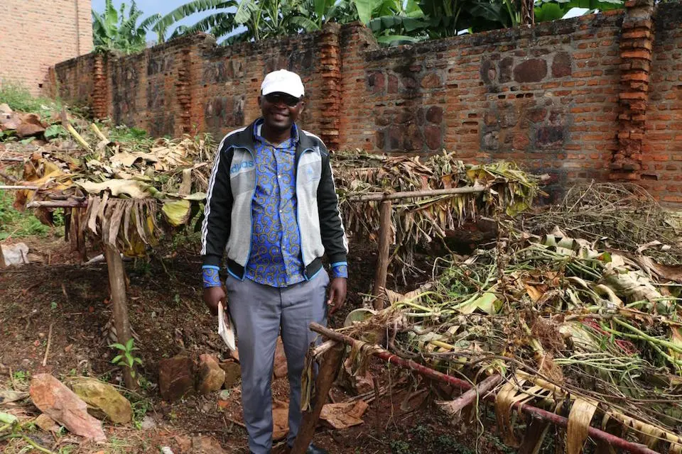 Oscar Sinzinkayo, Science and Technology teacher at Kabari Basic School, Ngozi Province, Burundi.