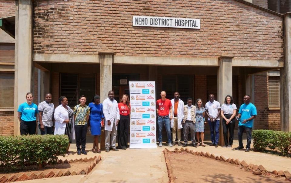 Staff from UNICEF and Eli Lilly and Company visit Neno District Hospital in Malawi.
