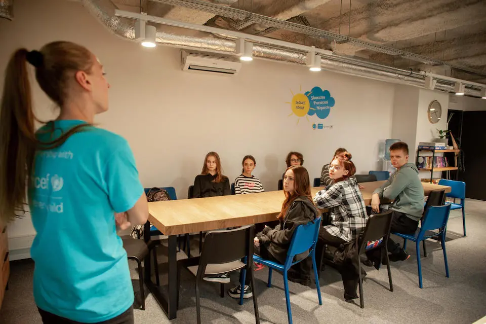 A teacher uses the Learning Platform with her students in Poland.