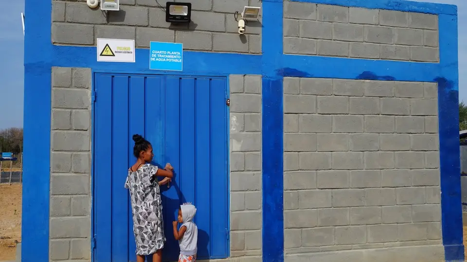 In La Guajira, Colombia, Estefany begins her day as the plumber at her community’s water treatment plant, which turns underground salt water into fresh water.