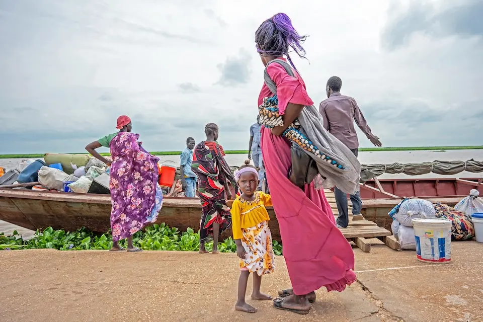 Families forced to flee fighting in Sudan arrive in Renk, South Sudan, where UNICEF is working alongside partners to meet urgent humanitarian needs.