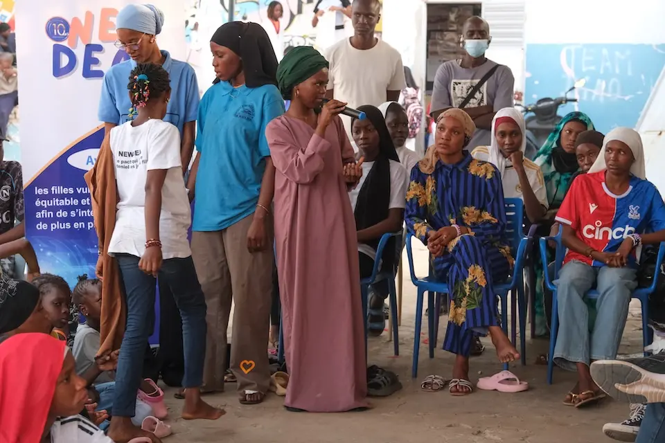 Girls advocate for an end to female genital mutilation as part of a UNICEF-supported girls club in Senegal.