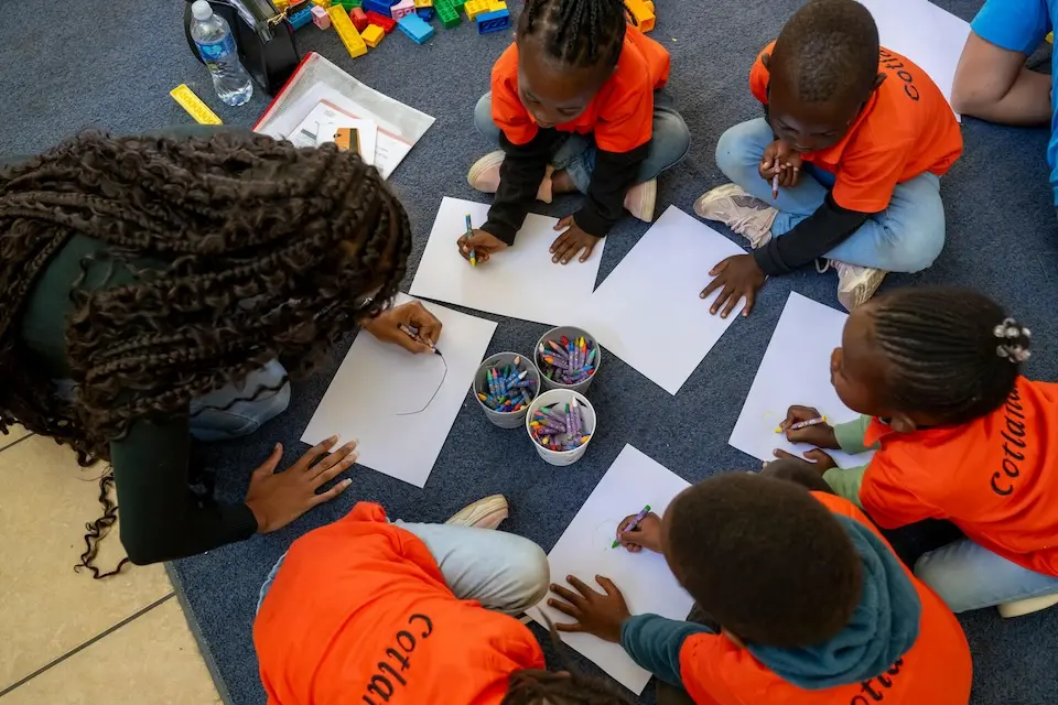 A UNICEF-supported non-profit administers play-based learning in South Africa. @UNICEF/Rebecca Hearfield/UNI857733 