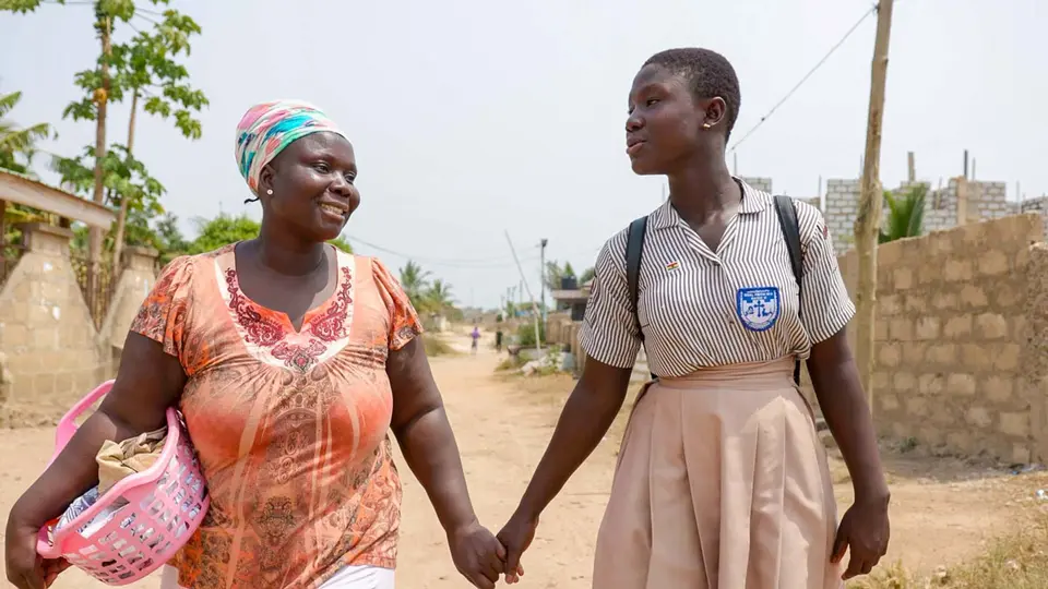 UNICEF ボストンバッグ ネイビー 世界地図Ver. Power4Girls Partnership: Support Adolescent Girls | UNICEF USA