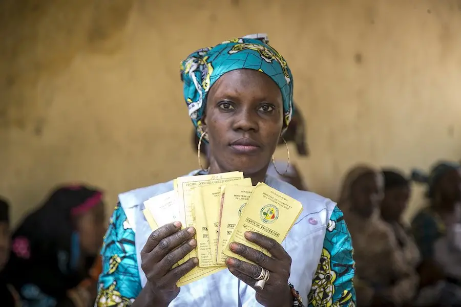 Keeping mothers and babies healthy is a team effort. Kadia Traore, an obstetrician who works at the Baraouéli Health Center in the Ségou region, credits model mothers with the enormous rise in mothers’ visits to the health center where she works. “The wom Keeping mothers and babies healthy is a team effort. Kadia Traore, an obstetrician who works at the Baraouéli Health Center in the Ségou region, credits model mothers with the enormous rise in mothers’ visits to the health center where she works. “The wom