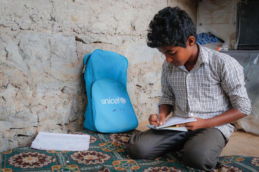 Displaced from his home in Taiz, Yemen, 12-year-old Azmi is continuing his education in Aden City, with help from UNICEF.