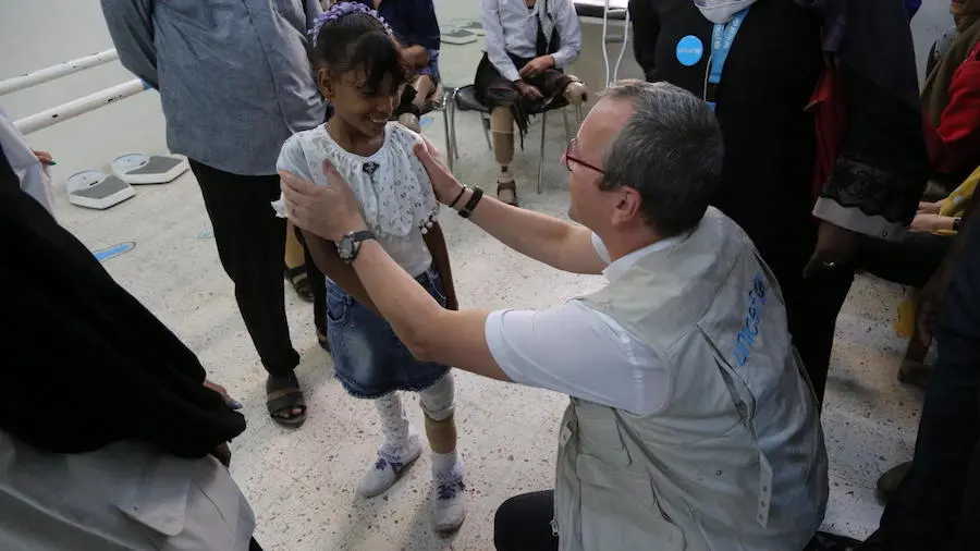 UNICEF Regional Director for Middle East and North Africa Geert Cappelaere visits children in the UNICEF-supported Prostheses and Physiotherapy Center in Aden, Yemen on December 5, 2018. UNICEF, Yemen, humanitarian crisis, protheses center, Aden