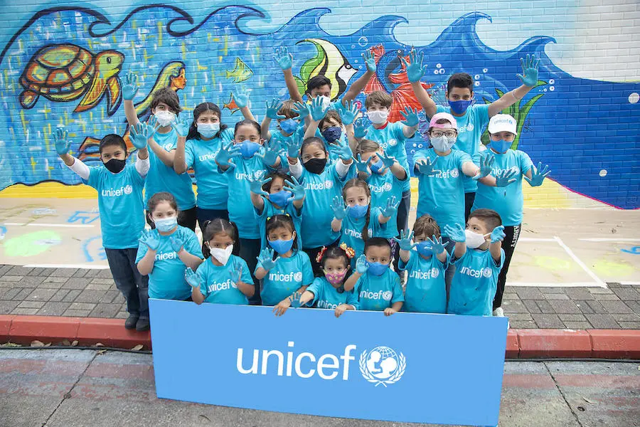 For World Children's Day 2020, nine Guatemalan artists and 25 boys and girls painted a mural at La Aurora International Airport in Guatemala City. For World Children's Day 2020, nine Guatemalan artists and 25 boys and girls painted a mural at La Aurora International Airport in Guatemala City.