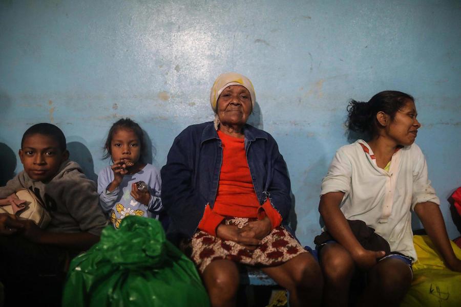 Families remain in shelters while waiting for the passage of Hurricane Eta, in Bilwi, Puerto Cabezas, Nicaragua, on November 2, 2020.