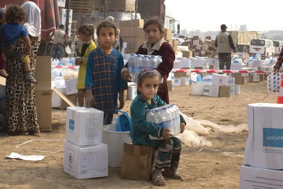 Five days after the village of Ibrahim Khalil was retaken, UNICEF, IOM, WFP and UNFPA provided emergency aid supplies to more than 800 displaced families who had taken shelter in the village. UNICEF provided water and hygiene supplies to about 4,800 peopl Five days after the village of Ibrahim Khalil was retaken, UNICEF, IOM, WFP and UNFPA provided emergency aid supplies to more than 800 displaced families who had taken shelter in the village. UNICEF provided water and hygiene supplies to about 4,800 peopl