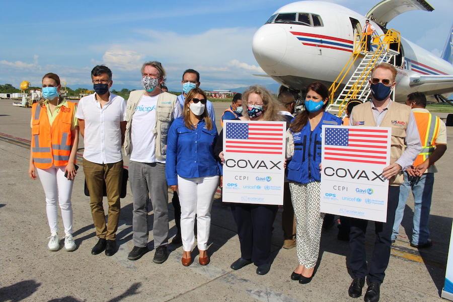 UNICEF Representative in Honduras, Mark Connolly, alongside Government, UN and Diplomatic officials during the arrival of COVID-19 vaccines donated by United States Government to Honduras via COVAX’s dose-sharing mechanism on June 27, 2021.